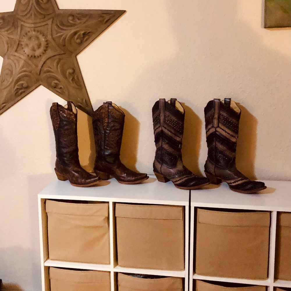 Cowboy boots size 7 1/2.